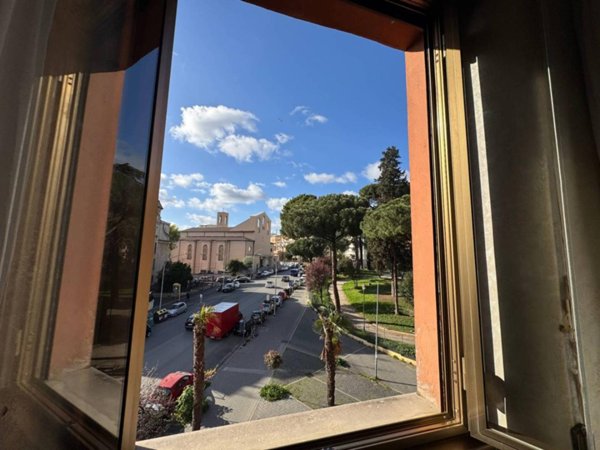 appartamento in vendita a Roma in zona Tuscolano