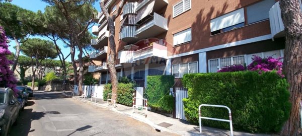 appartamento in vendita a Roma in zona Mostacciano