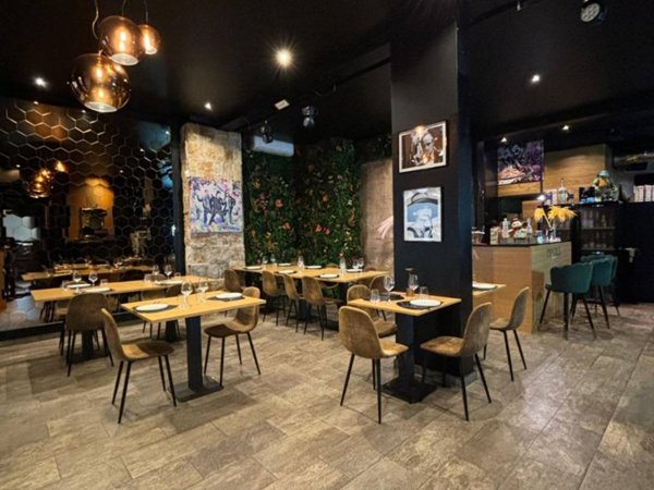 negozio in vendita a Roma in zona Della Vittoria