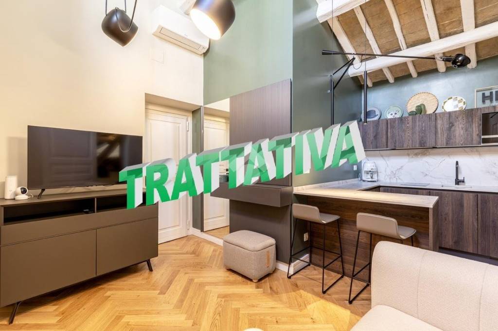 appartamento in vendita a Roma in zona Trevi-Colonna