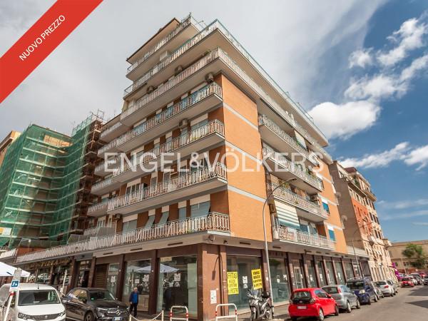 appartamento in vendita a Roma in zona Ostiense