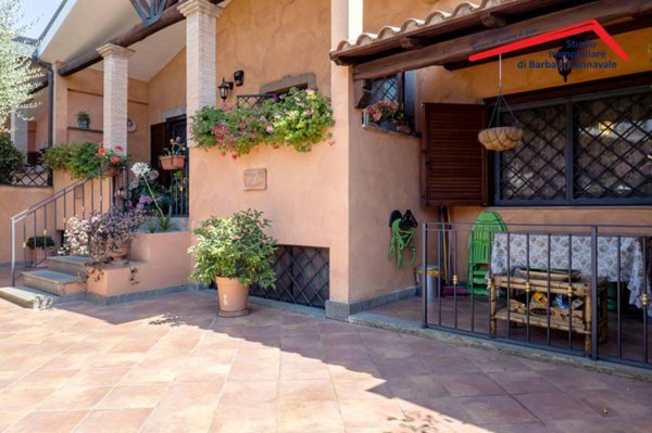 casa indipendente in vendita a Roma in zona Infernetto