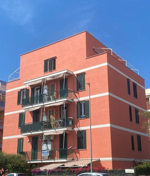appartamento in vendita a Roma in zona Ostia Antica