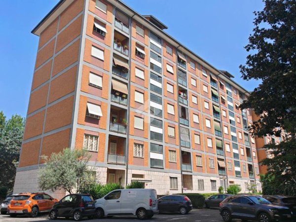 appartamento in vendita a Roma in zona Torre Spaccata