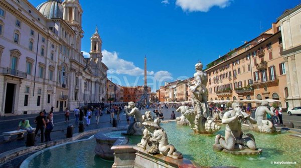 negozio in vendita a Roma in zona Parione/Sant'Eustachio