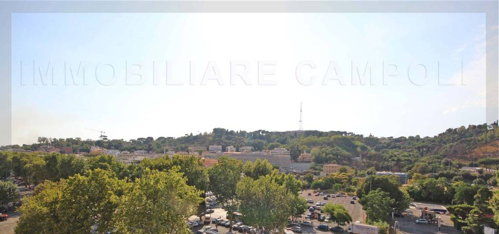 appartamento in vendita a Roma in zona Ostiense
