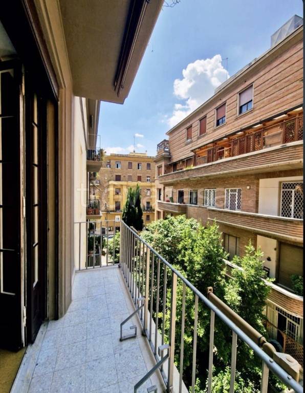 appartamento in vendita a Roma in zona Nomentano