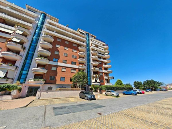 appartamento in vendita a Roma in zona Dragona/Bagnoletto