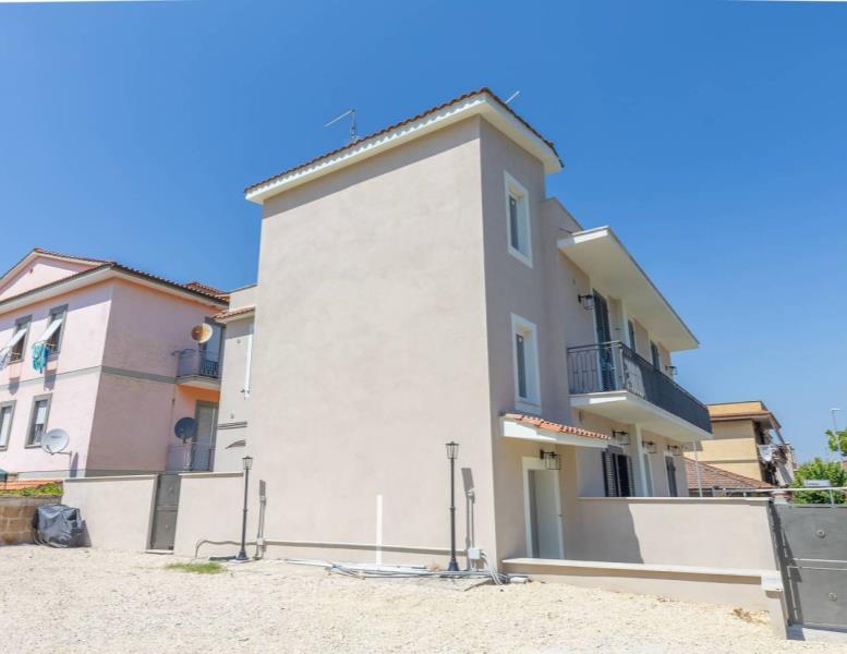 appartamento in vendita a Roma in zona Borghesiana