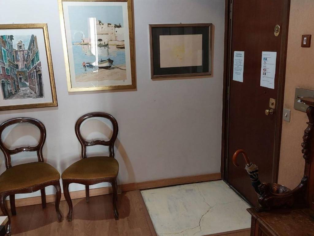 appartamento in vendita a Roma in zona Ardeatino