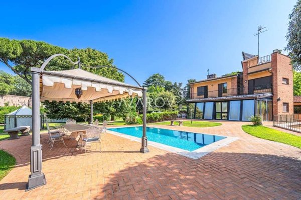 casa indipendente in vendita a Roma in zona Campo Marzio