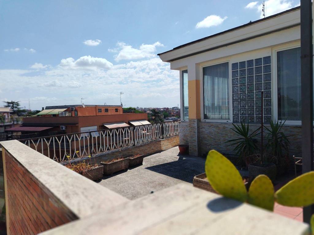 appartamento in vendita a Roma in zona Primavalle