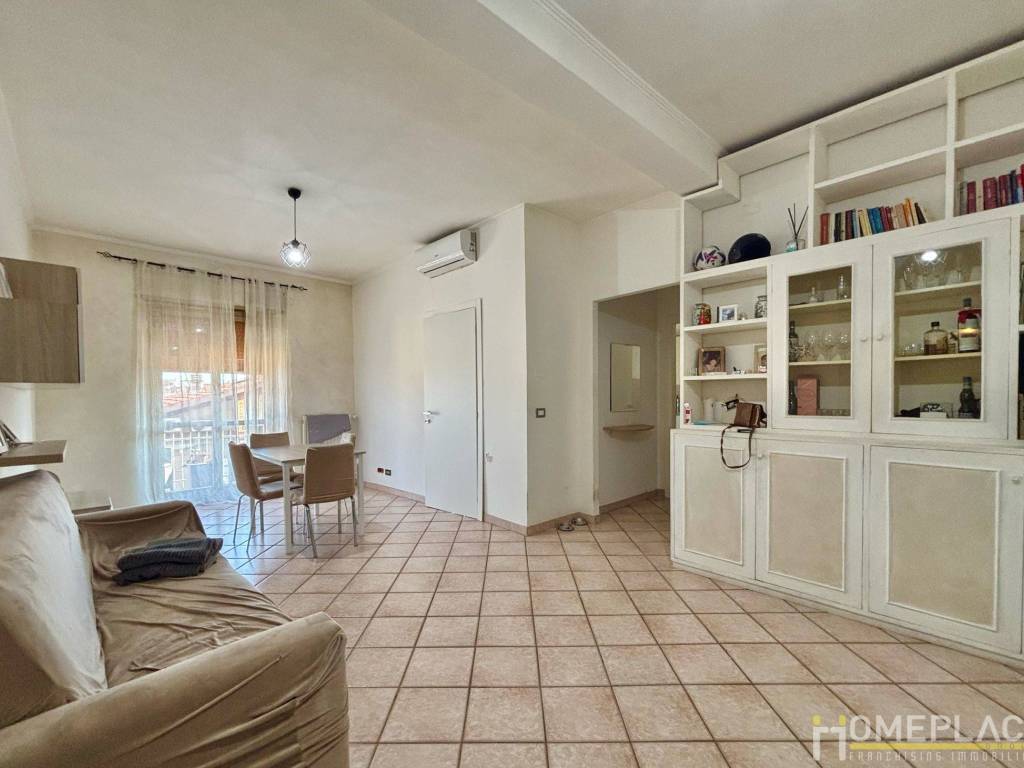appartamento in vendita a Roma in zona Tor Bella Monaca