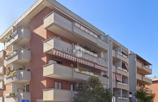 appartamento in vendita a Roma in zona Appio Claudio