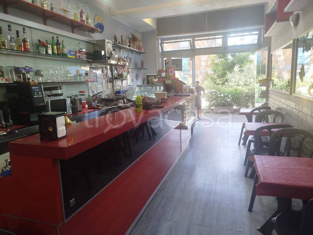 appartamento in vendita a Roma in zona Tomba di Nerone