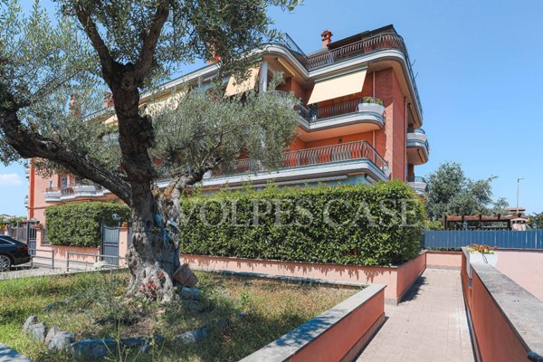 appartamento in vendita a Roma in zona Finocchio
