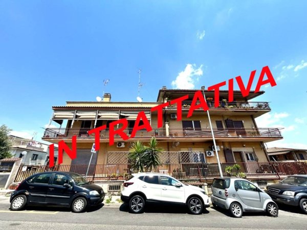 appartamento in vendita a Roma in zona Case Rosse