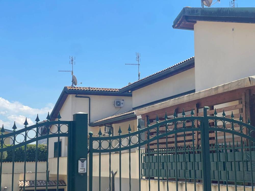 casa indipendente in vendita a Roma in zona Monte Migliore