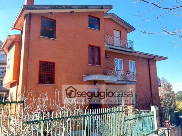 appartamento in vendita a Roma in zona Tor di Quinto