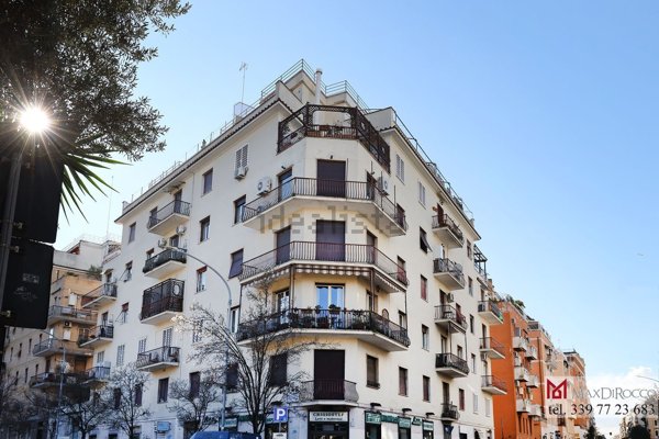 appartamento in vendita a Roma in zona Appio Latino