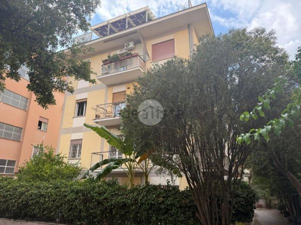 appartamento in vendita a Roma in zona Ostiense
