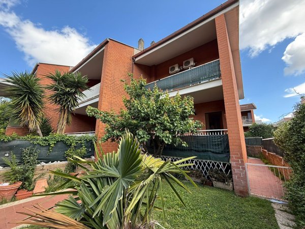 casa indipendente in vendita a Roma in zona Montespaccato
