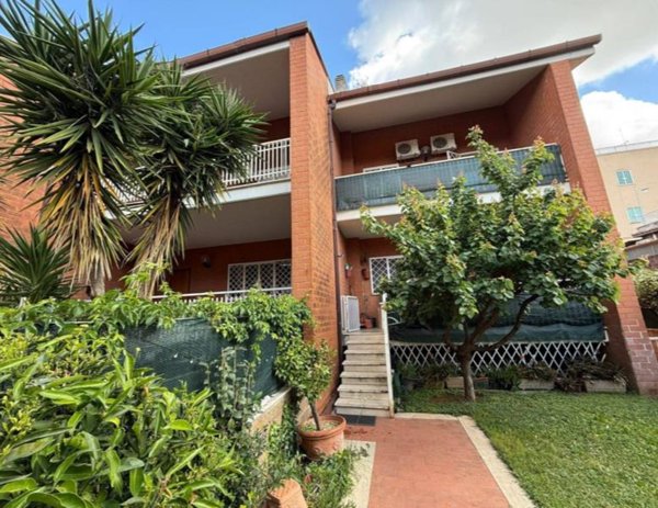 casa indipendente in vendita a Roma in zona Montespaccato