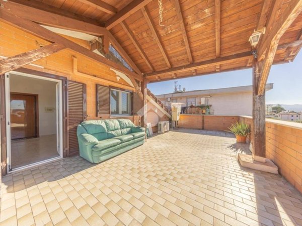 appartamento in vendita a Roma in zona Castelverde