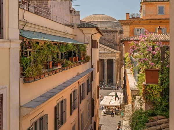 appartamento in vendita a Roma in zona Parione/Sant'Eustachio