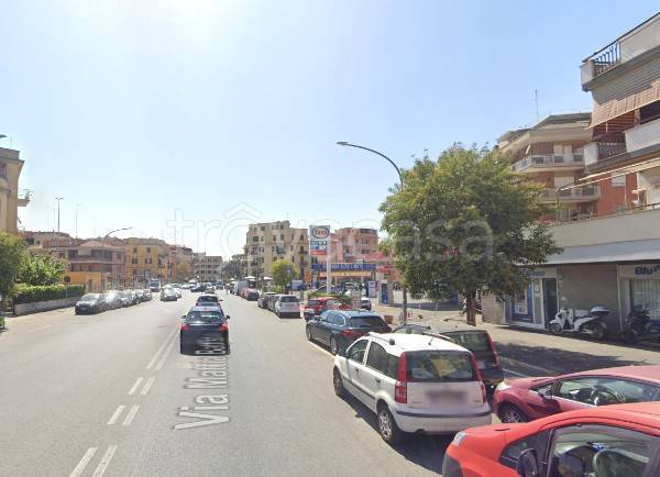 negozio in vendita a Roma in zona Primavalle