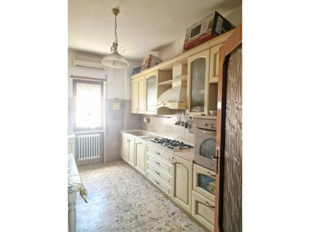 appartamento in vendita a Roma in zona Torre Angela