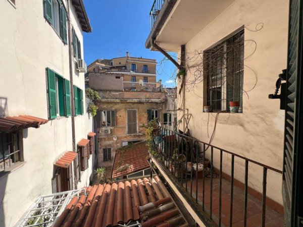 appartamento in vendita a Roma in zona Trastevere