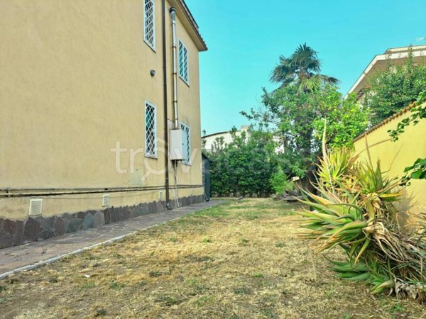 appartamento in vendita a Roma in zona Infernetto