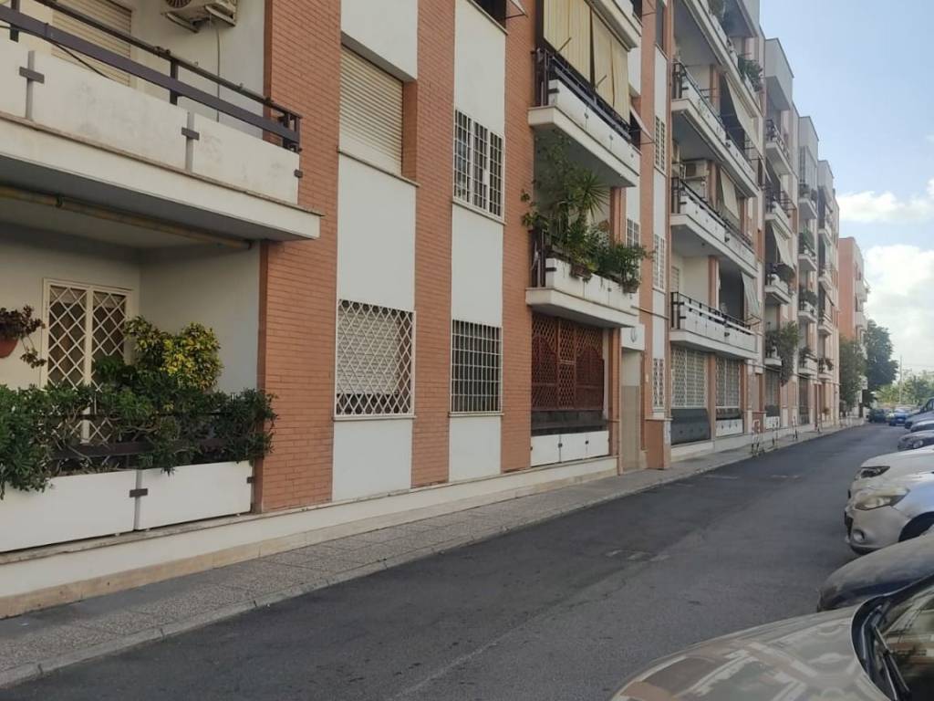 appartamento in vendita a Roma in zona Acilia