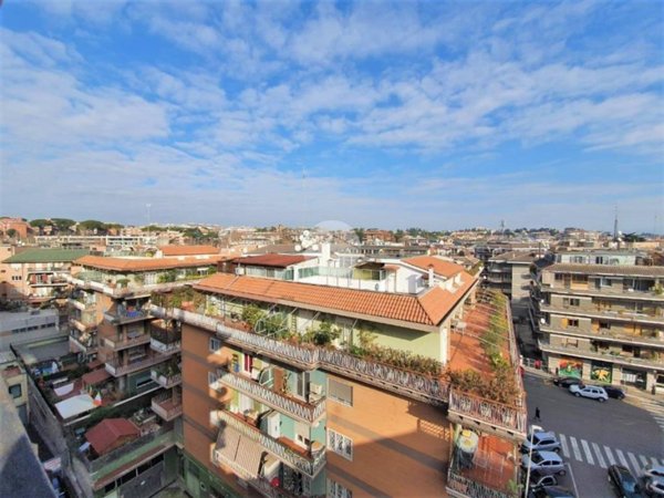 appartamento in vendita a Roma in zona Monte Sacro/Talenti