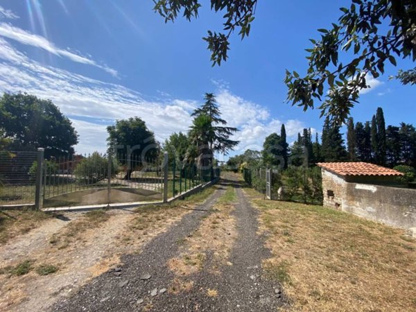 terreno agricolo in vendita a Roma in zona Pantan Monastero
