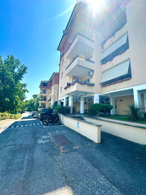 appartamento in vendita a Roma in zona Prima Porta