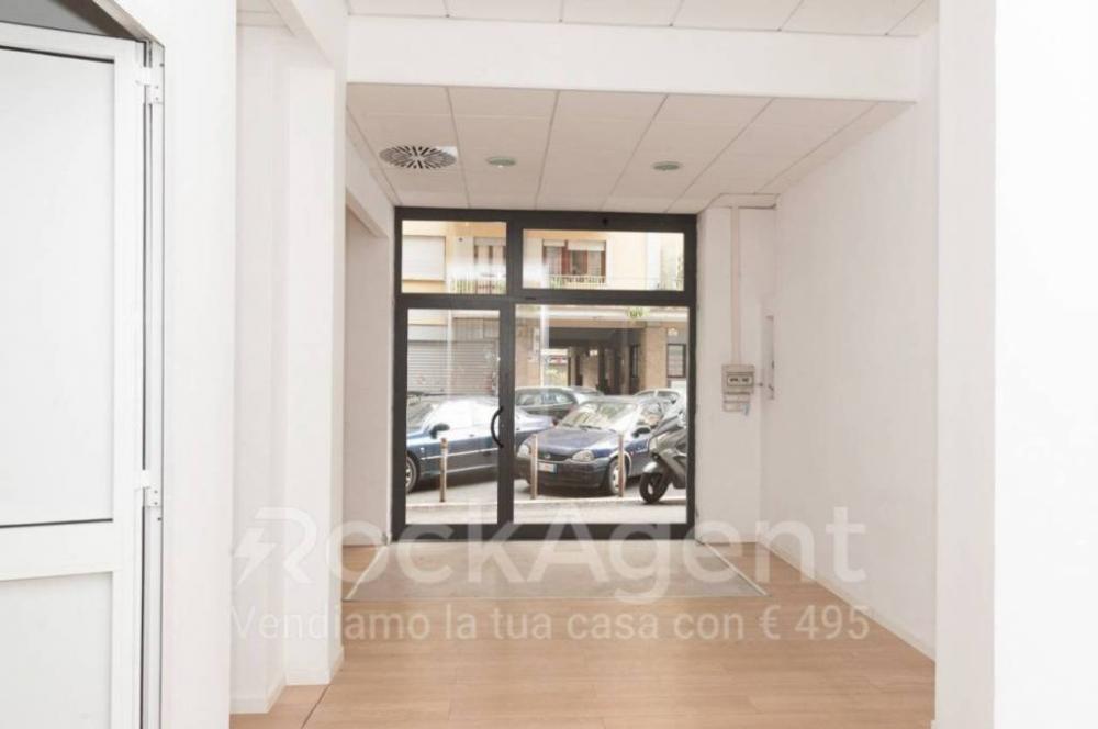 negozio in vendita a Roma in zona Tiburtino