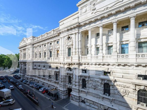 appartamento in vendita a Roma in zona Rione Prati