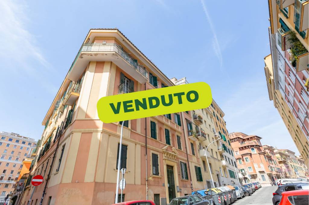 appartamento in vendita a Roma in zona Appio Latino