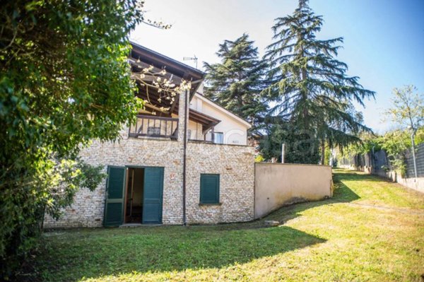 casa indipendente in vendita a Roma in zona Castel di Guido