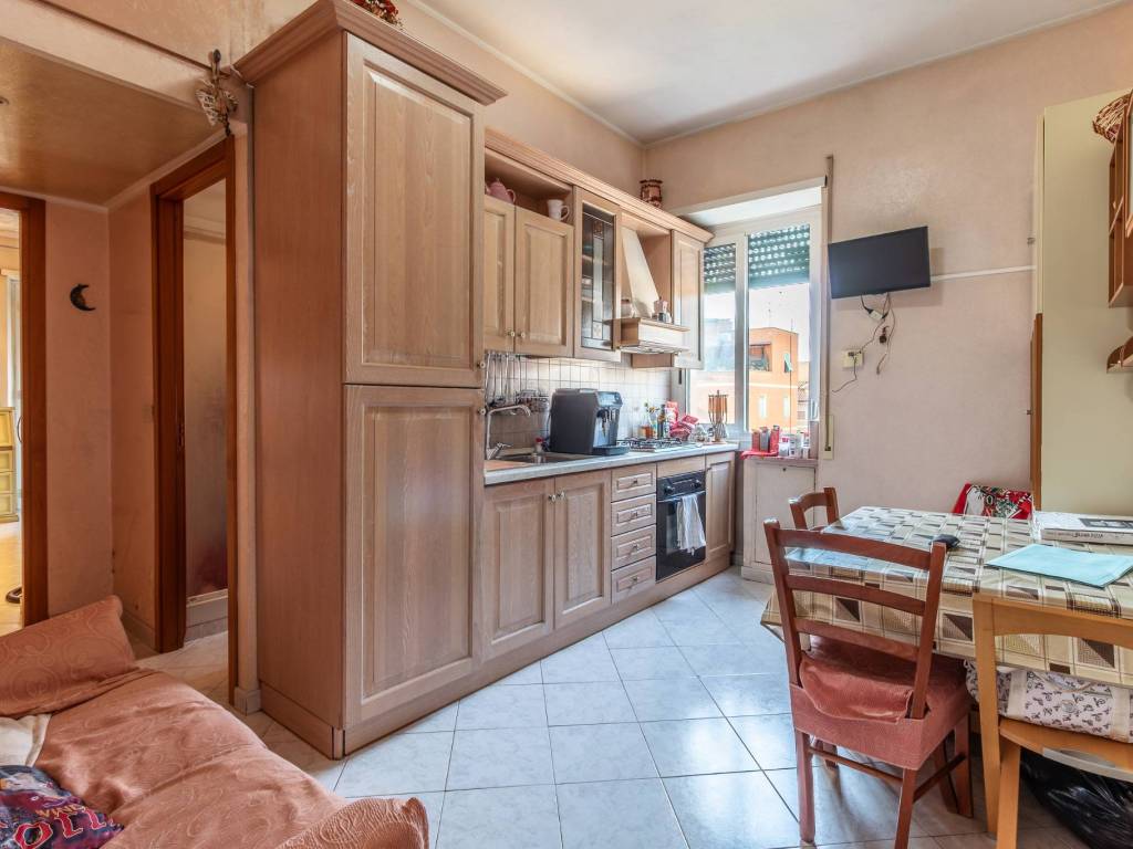 appartamento in vendita a Roma in zona Alessandrino