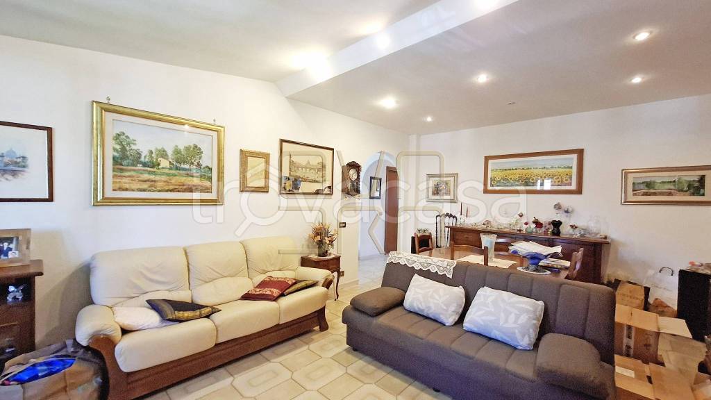 appartamento in vendita a Roma in zona Acilia