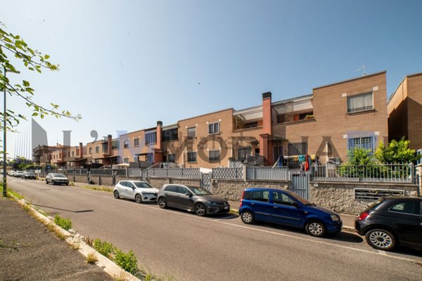 appartamento in vendita a Roma in zona Settecamini