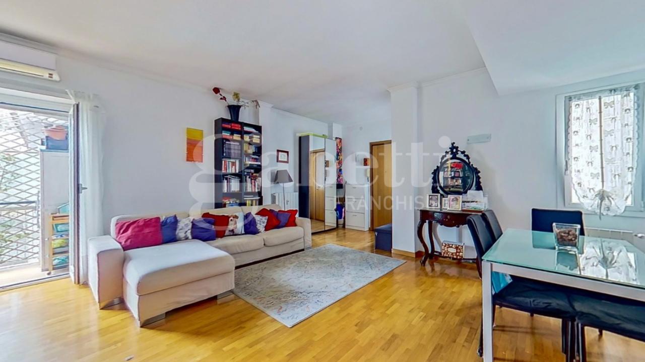 appartamento in vendita a Roma in zona Ostiense