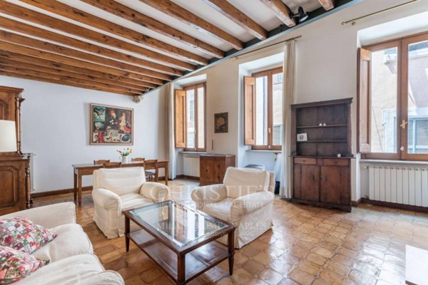 appartamento in vendita a Roma in zona Trastevere