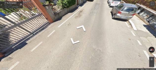 negozio in vendita a Roma in zona Finocchio