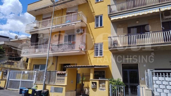 appartamento in vendita a Roma in zona Finocchio