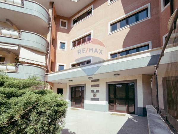 appartamento in vendita a Roma in zona Tor di Quinto