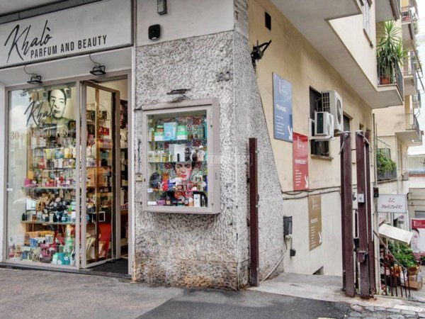 negozio in vendita a Roma in zona Tor di Quinto